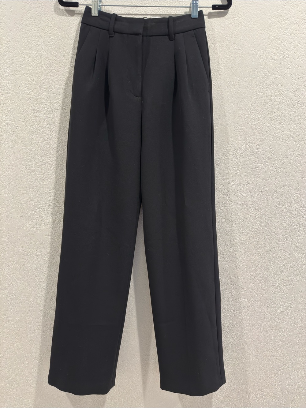Aritzia Wilfred Black Effortless Pants size 0